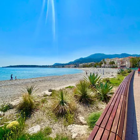 Le St Roch 2 * Mentone
